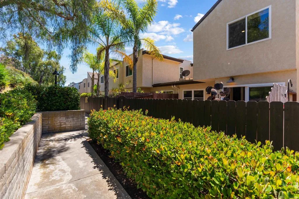 4485 Vision Drive 4, San Diego, California 92121 home-pic-1